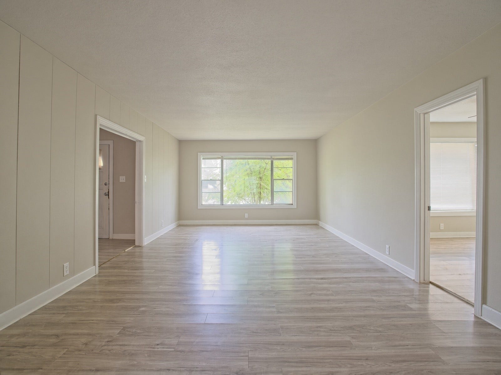 5229 Rue Street, Houston, TX 77033 5229 Rue Street, Houston, TX 77033