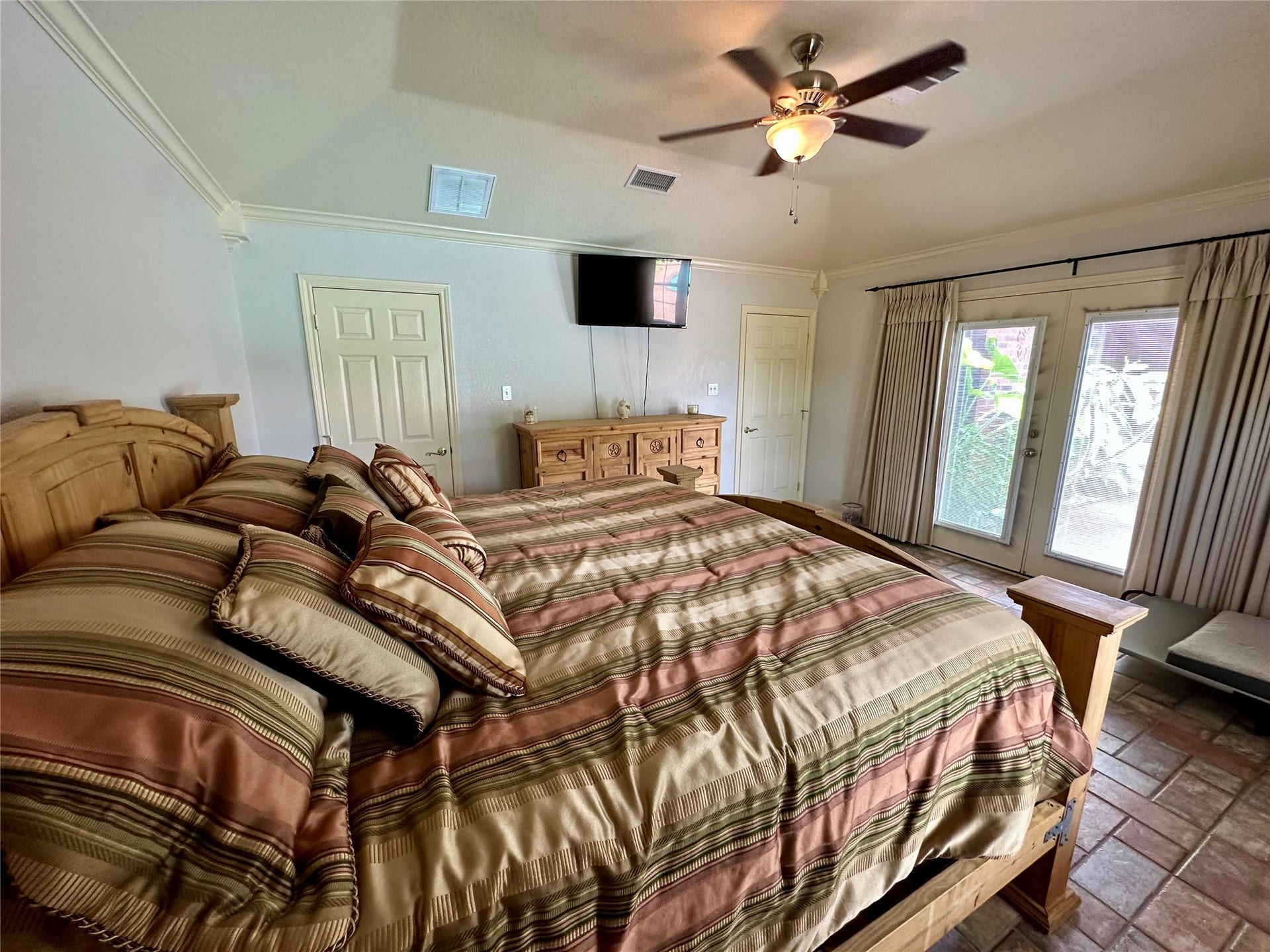 1614 Avenue Q, Santa Fe, TX 77510 1614 Avenue Q, Santa Fe, TX 77510