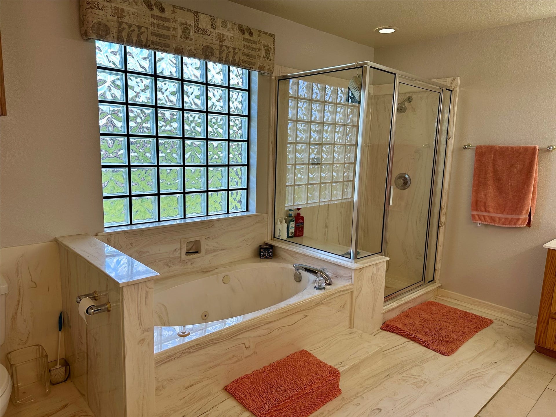 1614 Avenue Q, Santa Fe, TX 77510 1614 Avenue Q, Santa Fe, TX 77510