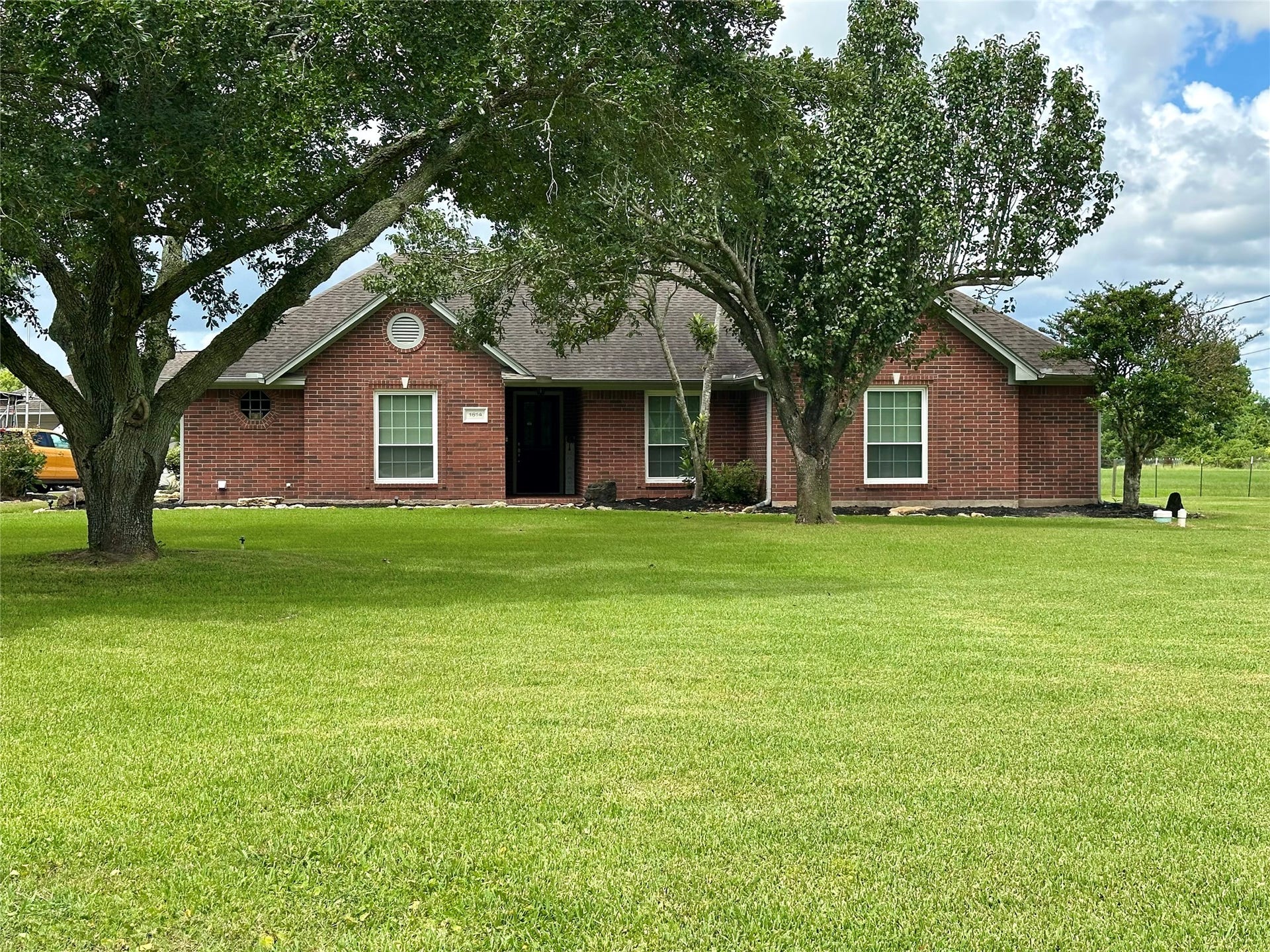 1614 Avenue Q, Santa Fe, TX 77510 1614 Avenue Q, Santa Fe, TX 77510