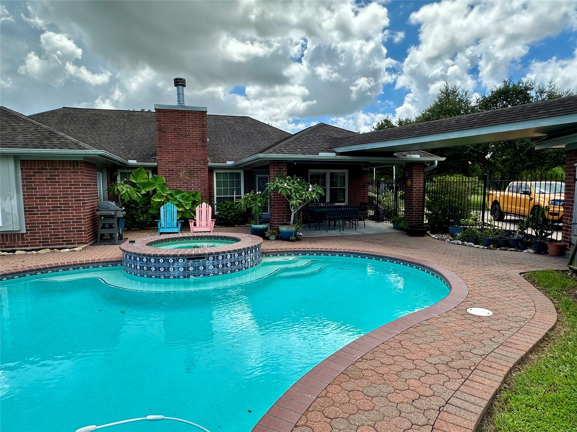 1614 Avenue Q, Santa Fe, TX 77510 1614 Avenue Q, Santa Fe, TX 77510