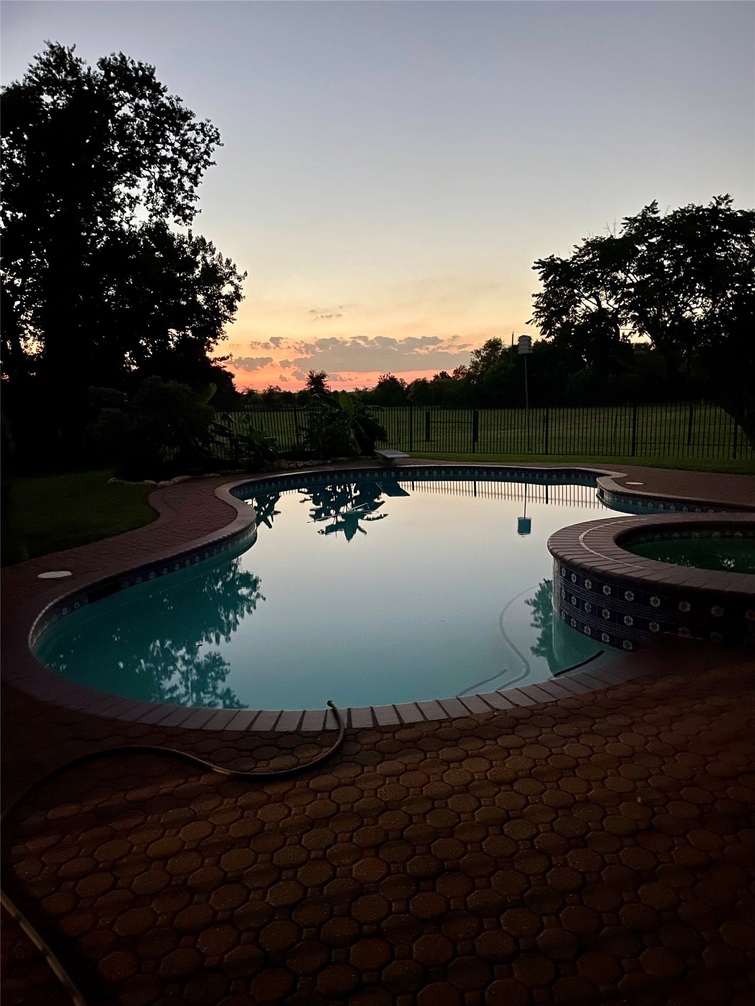1614 Avenue Q, Santa Fe, TX 77510 1614 Avenue Q, Santa Fe, TX 77510