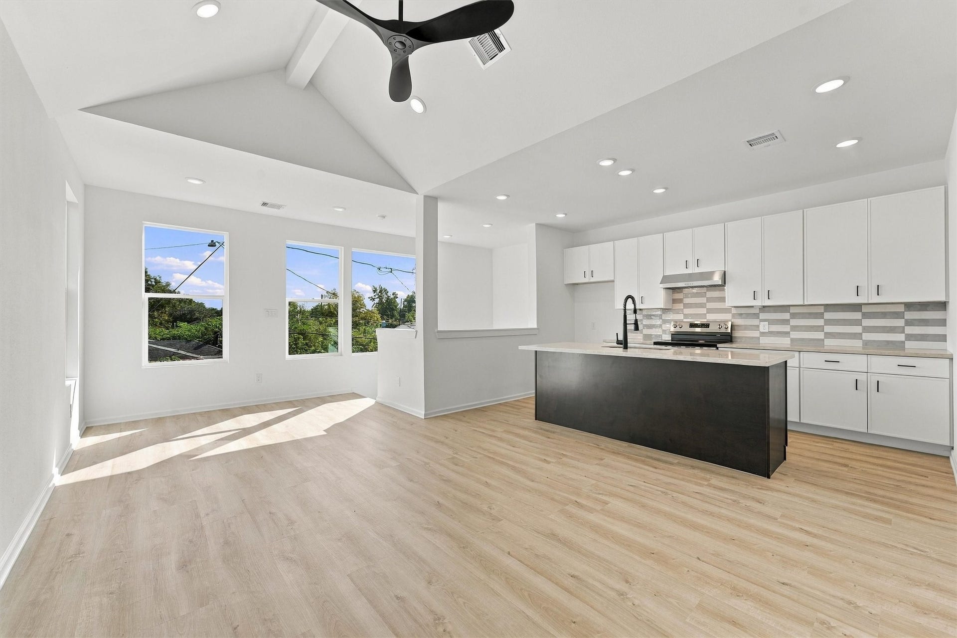 6833 Cohn, #A and B, Houston, TX 77091