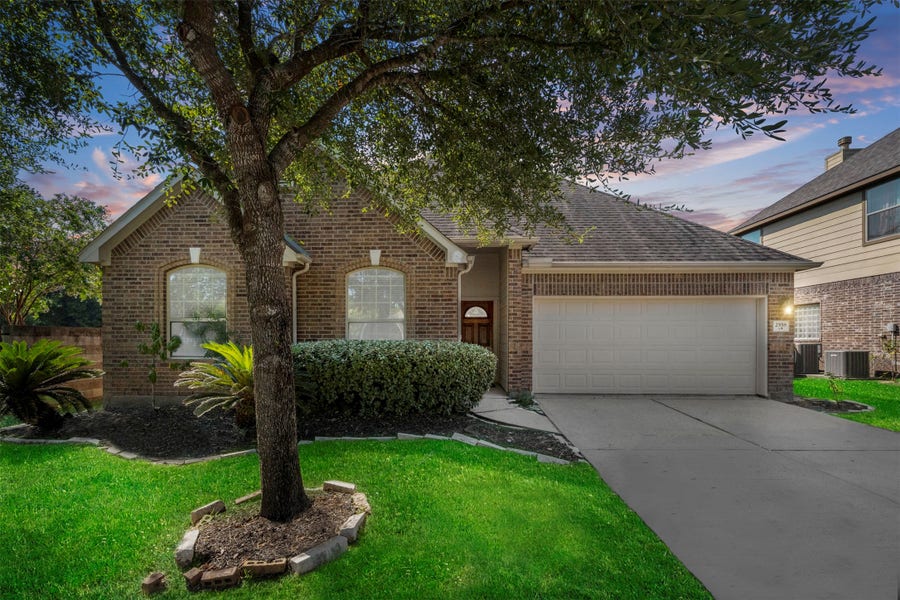 Property photo for 2558 Marufo Vega Drive, Spring, TX