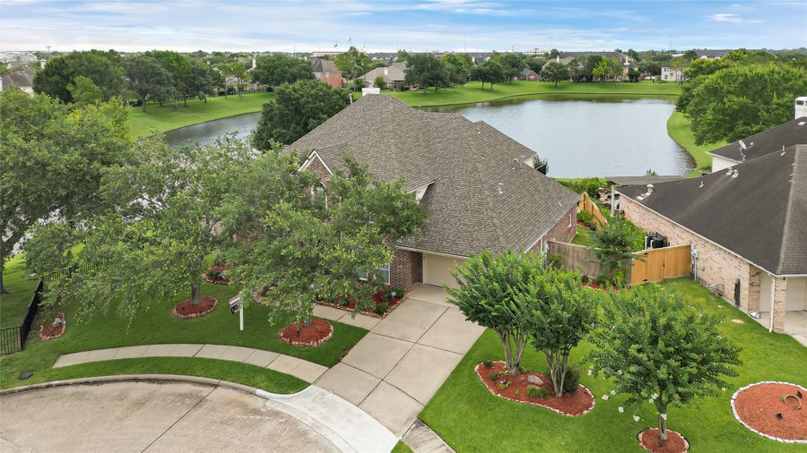 Property photo for 11411 Gladewater Drive, Pearland, TX
