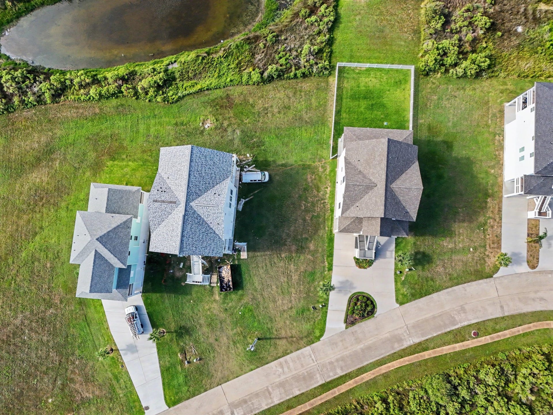 25931 Bay Breeze Drive, Galveston, TX 77554 25931 Bay Breeze Drive, Galveston, TX 77554