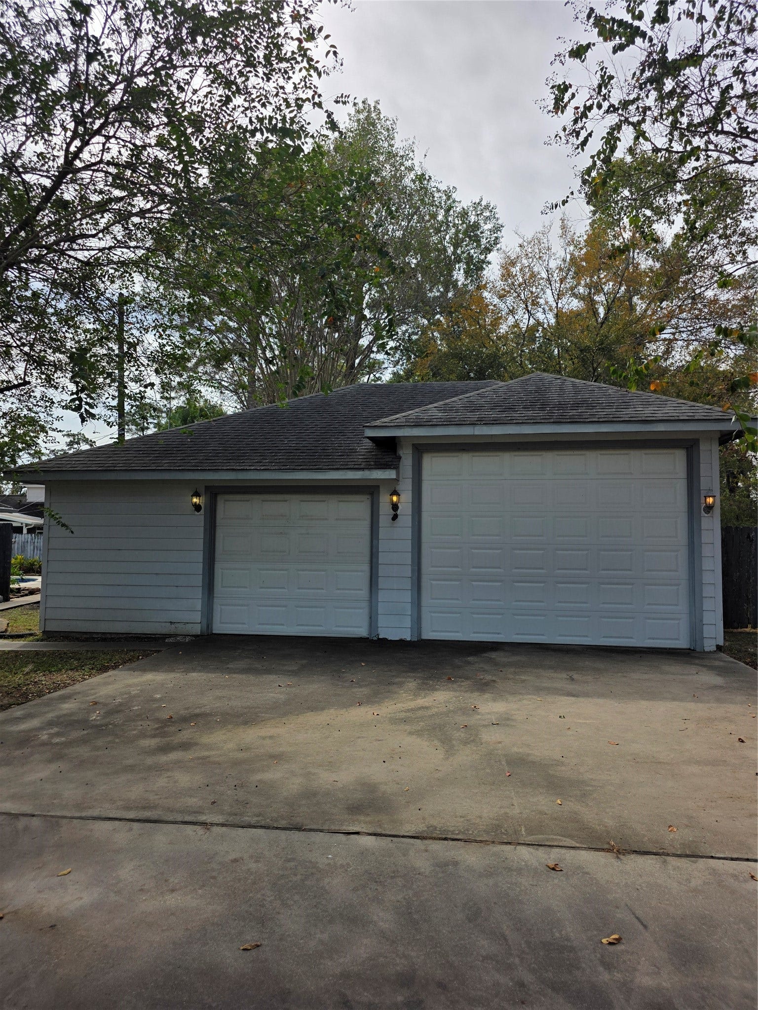 Detached Garage/Workshop