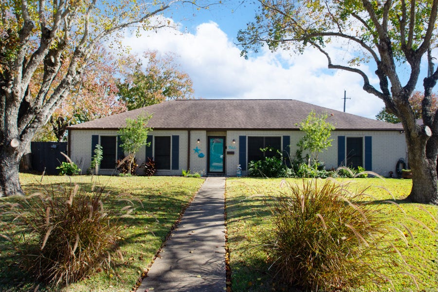 Property photo for 1846 Acacia Circle, Freeport, TX