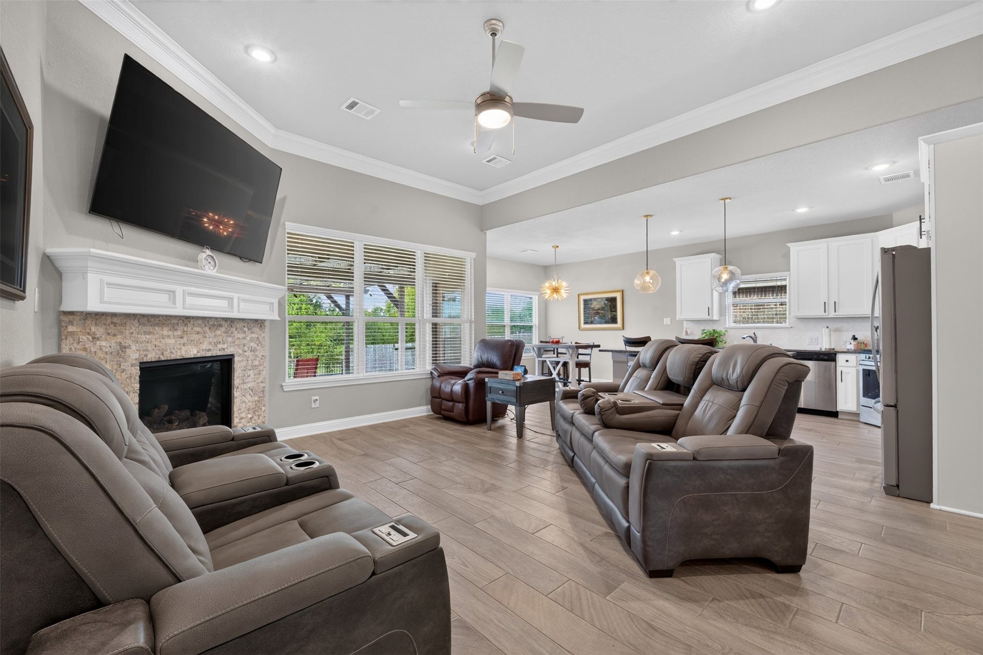 216 Racetrack Lane, Montgomery, TX 77356 216 Racetrack Lane, Montgomery, TX 77356