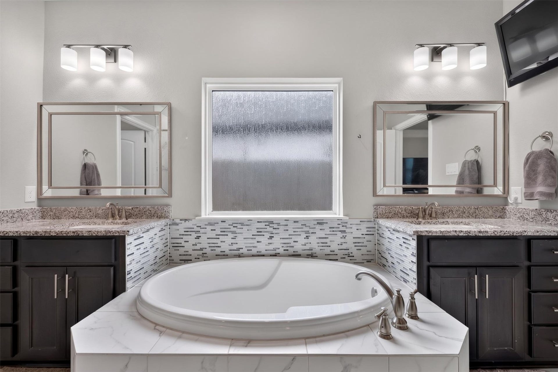 216 Racetrack Lane, Montgomery, TX 77356 216 Racetrack Lane, Montgomery, TX 77356