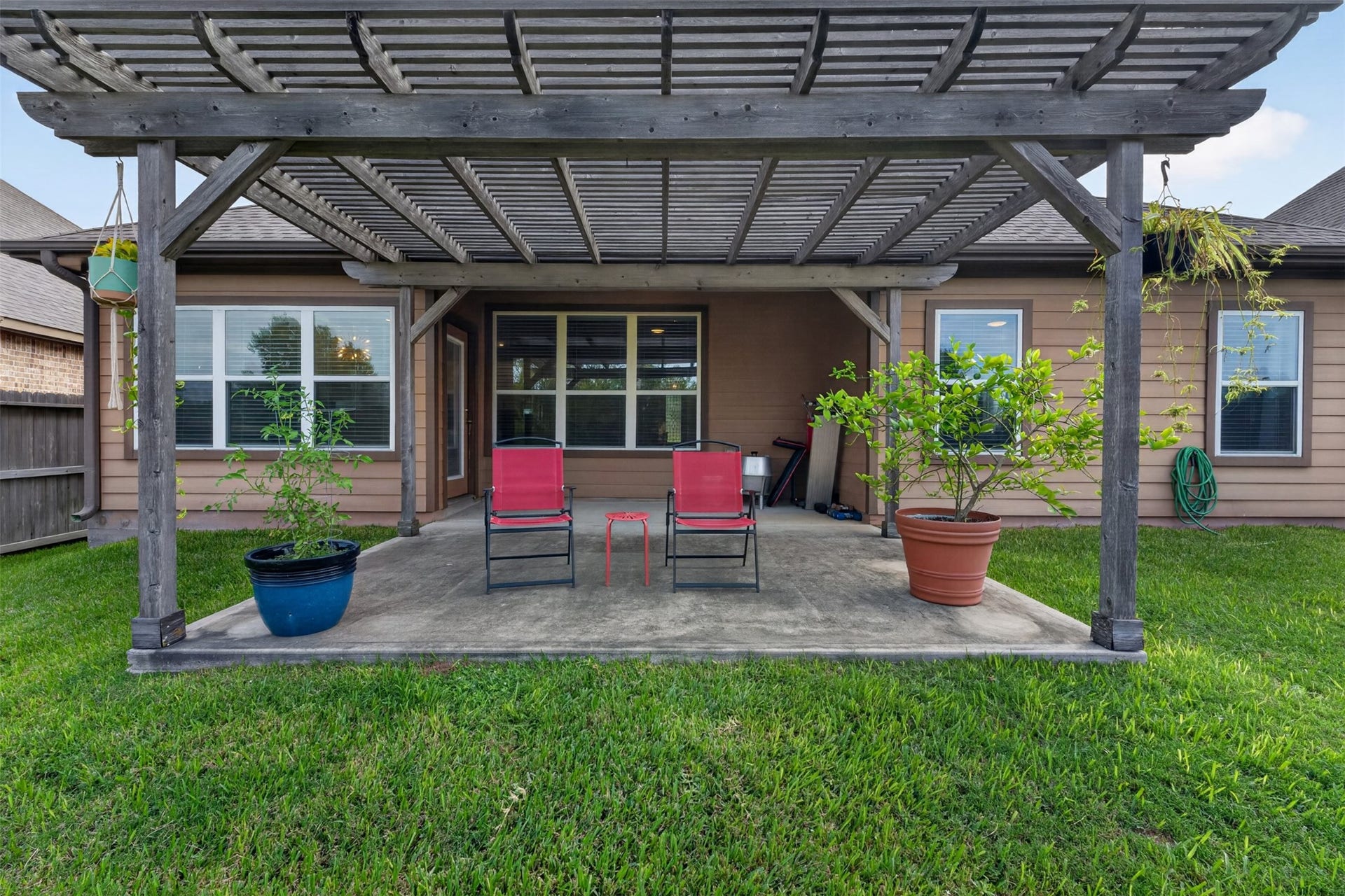 216 Racetrack Lane, Montgomery, TX 77356 216 Racetrack Lane, Montgomery, TX 77356
