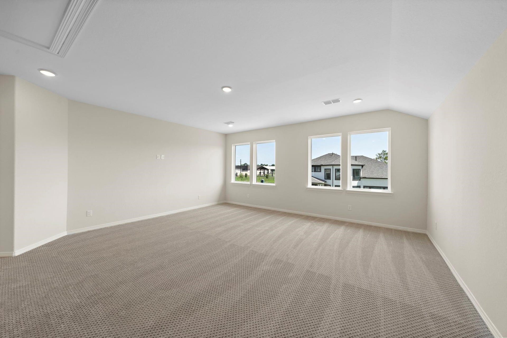 9806 Oakwood Trail, Missouri City, TX 77459 Game room