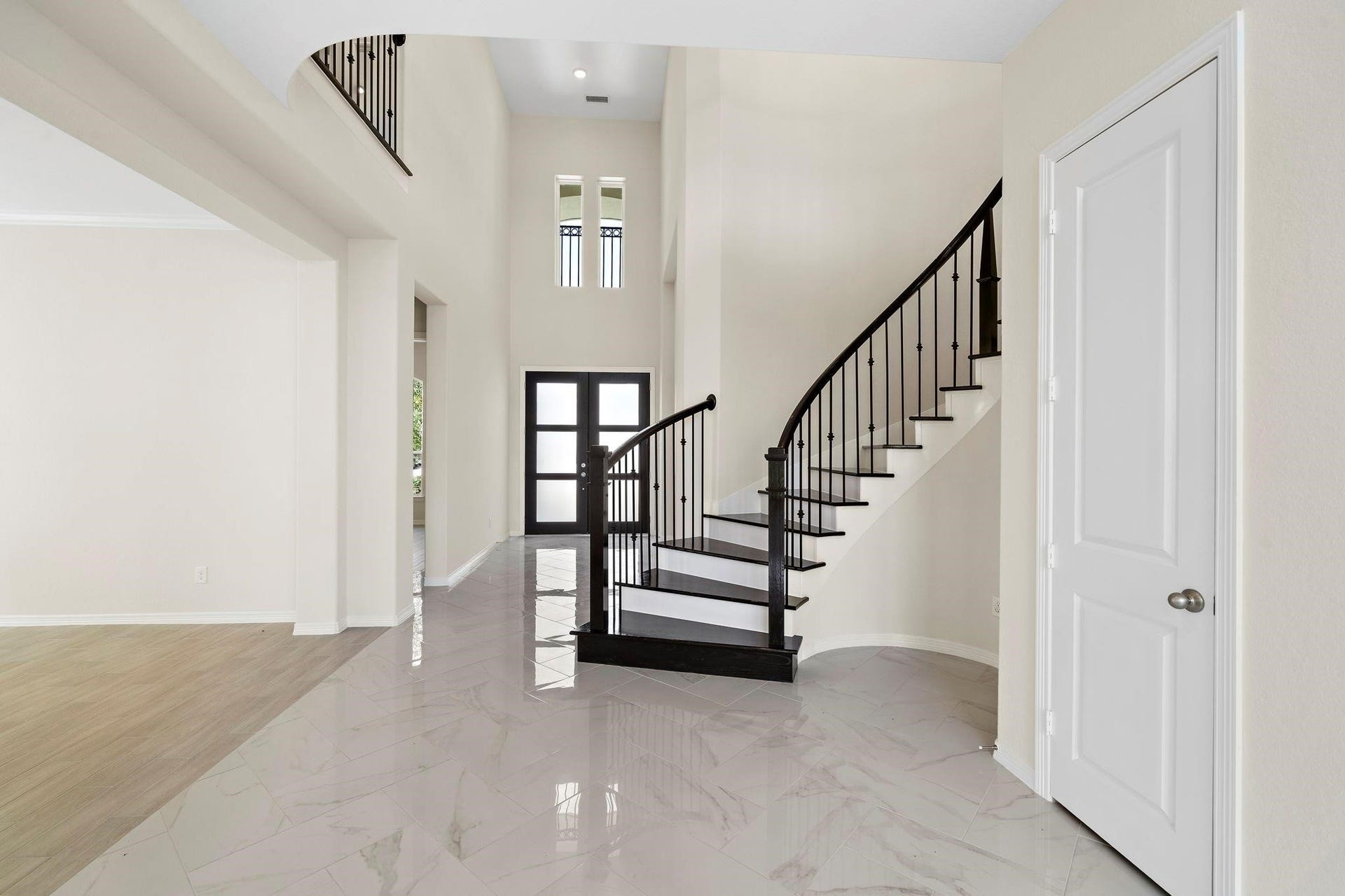 9806 Oakwood Trail, Missouri City, TX 77459 Front Entry