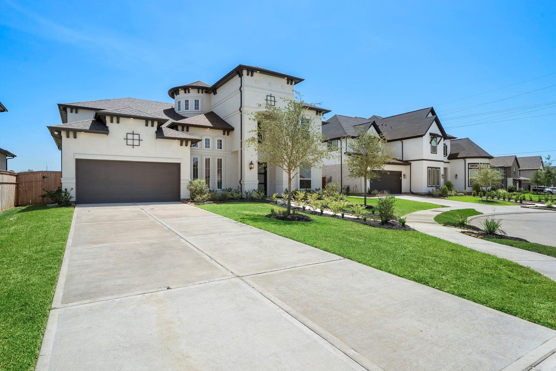 9806 Oakwood Trail, Missouri City, TX 77459 Front of the Property