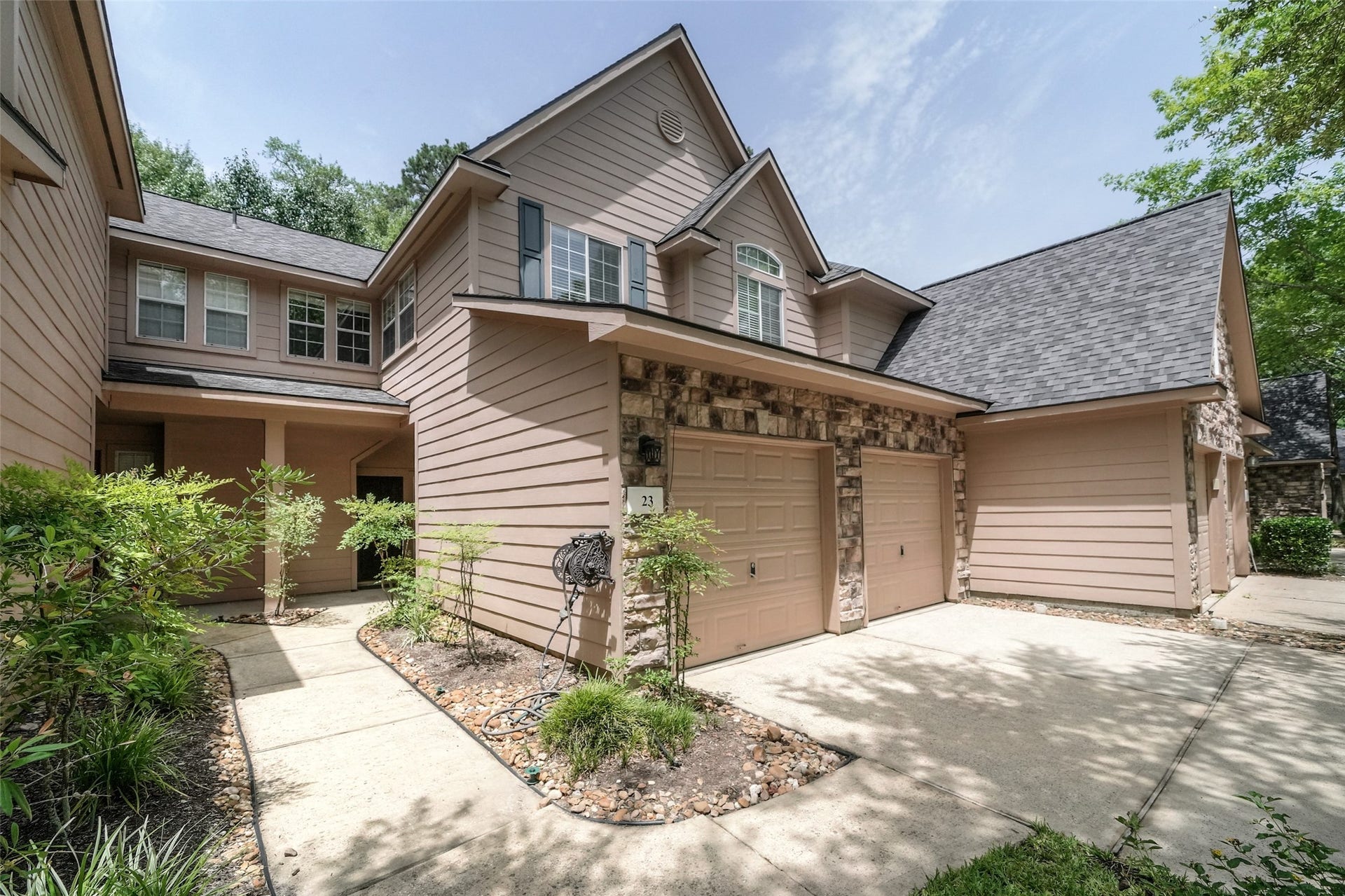 23 Endor Forest Place, The Woodlands, TX 77382 23 Endor Forest Place, The Woodlands, TX 77382