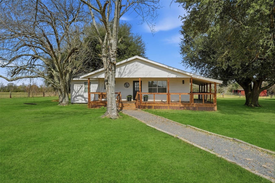 Property photo for 611 Reidland Road, Crosby, TX