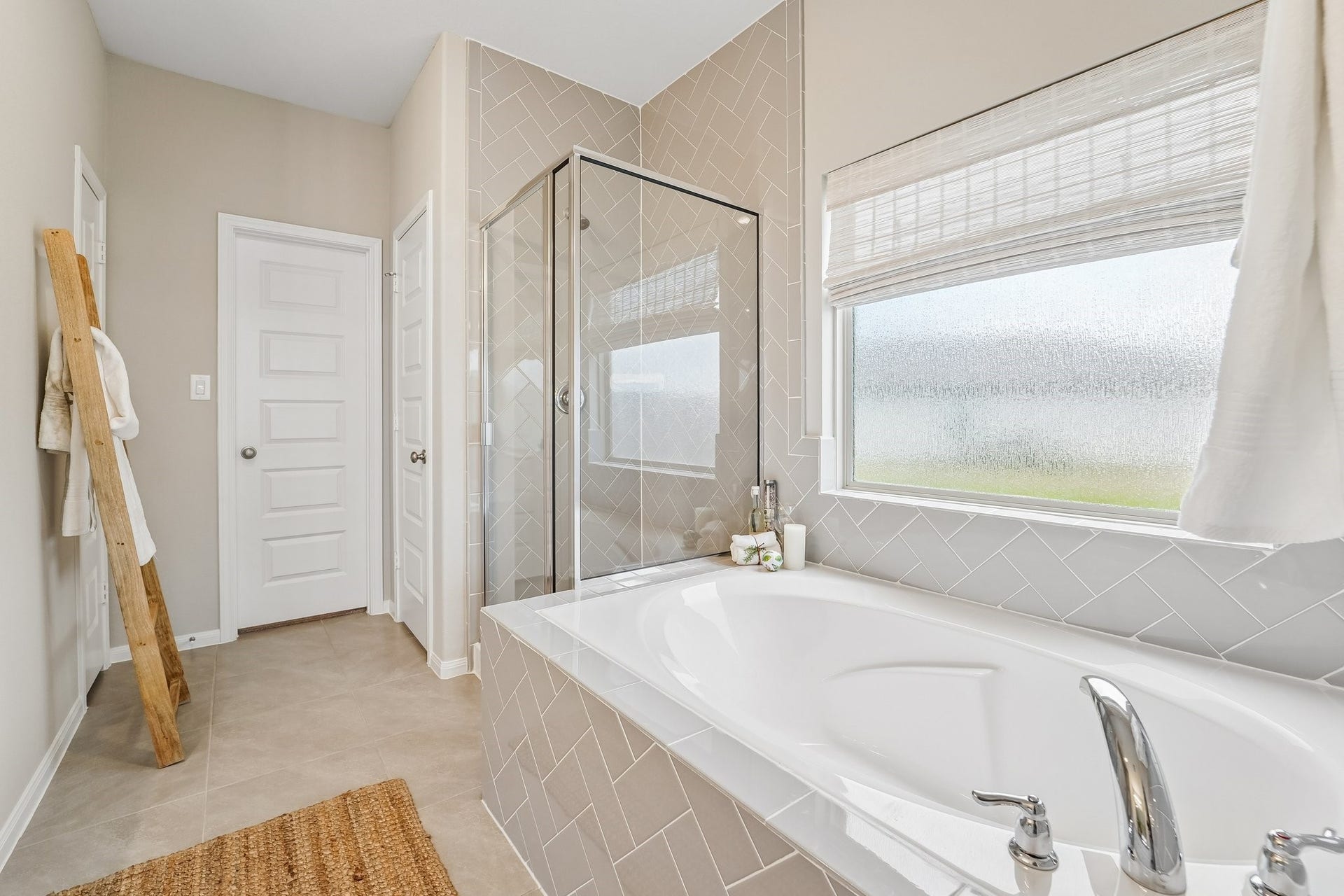 18648 Shauna Danielle Drive, New Caney, TX 77357 Serene owner's bath (*Photo not of actual home and used for illustration purposes only.)
