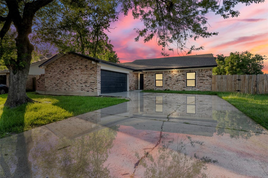 Property photo for 6502 Trail Valley Way, Houston, TX