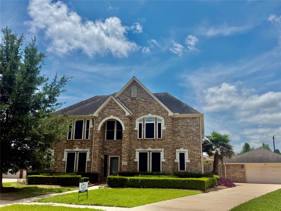 Property photo for 3613 Knotty Pine Circle, Pearland, TX