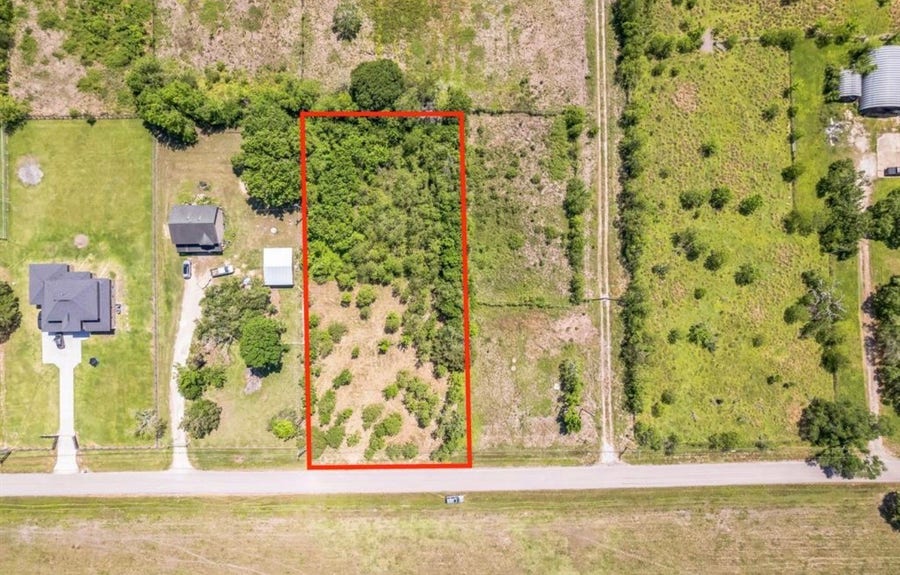 Property photo for 3534 County Road 155, Alvin, TX