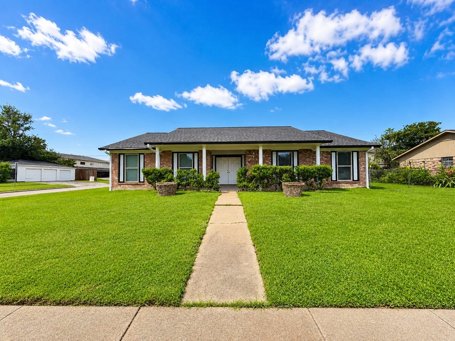 Property photo for 7303 Augustine Drive, Houston, TX