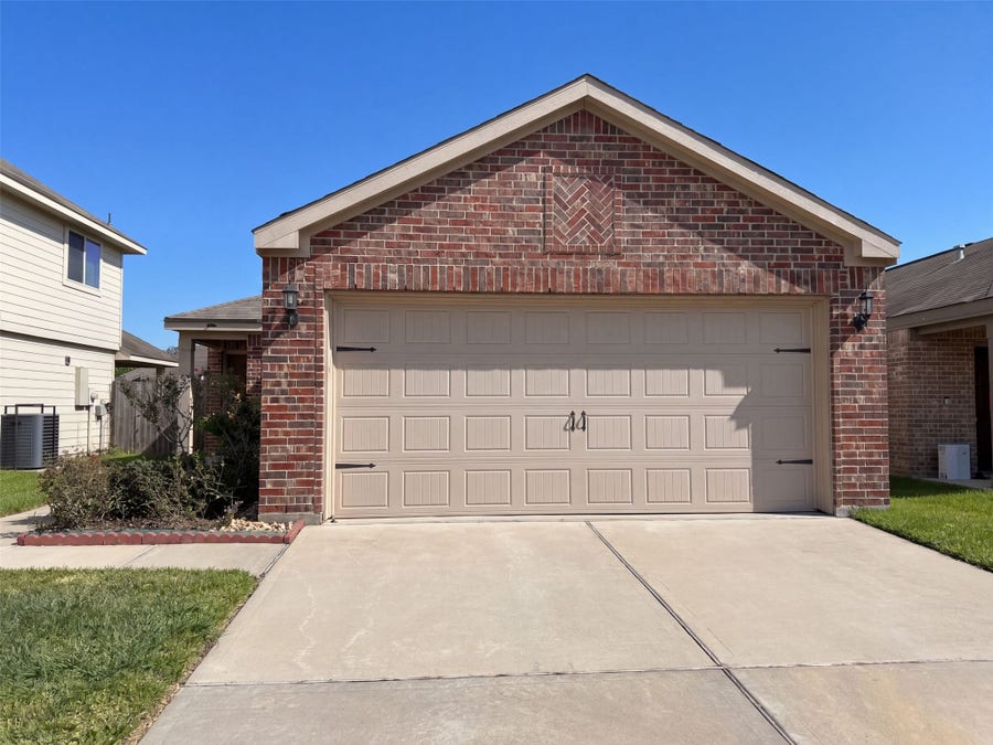 Property photo for 6115 El Oro Drive, Houston, TX
