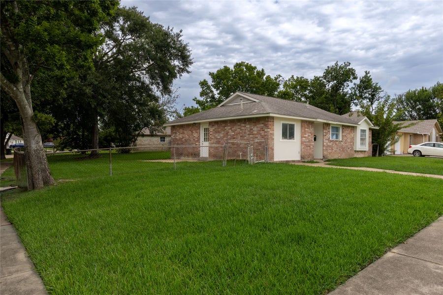 Property photo for 12314 Flushing Meadows Drive, Houston, TX