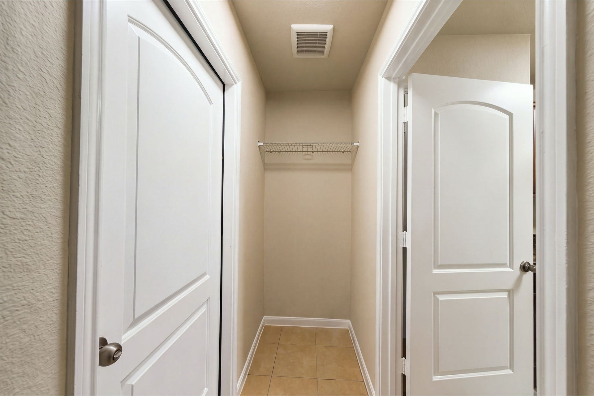 9723 Montana Sapphire Lane, Iowa Colony, TX 77583 9723 Montana Sapphire Lane, Iowa Colony, TX 77583