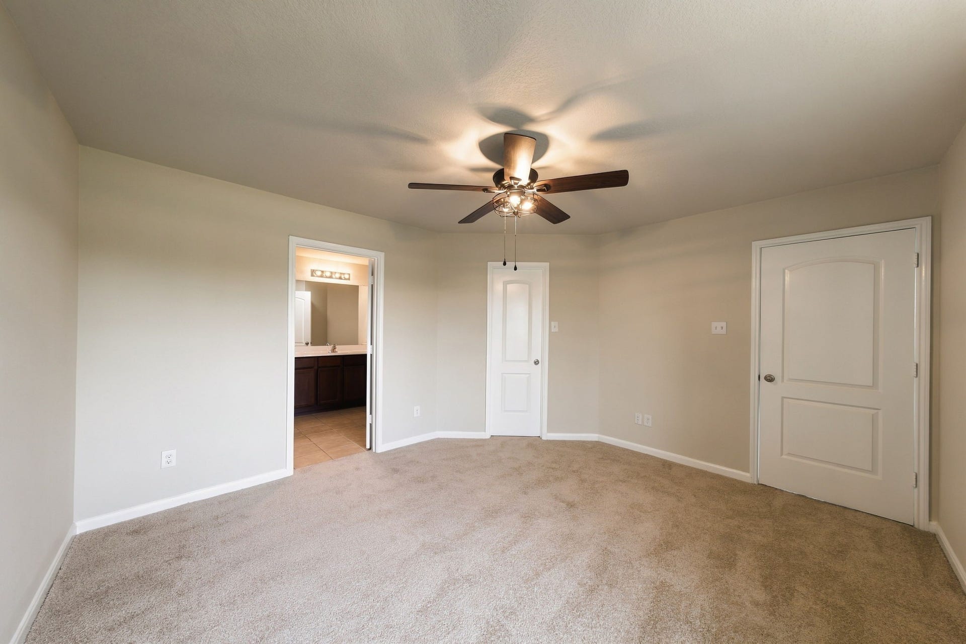 9723 Montana Sapphire Lane, Iowa Colony, TX 77583 9723 Montana Sapphire Lane, Iowa Colony, TX 77583