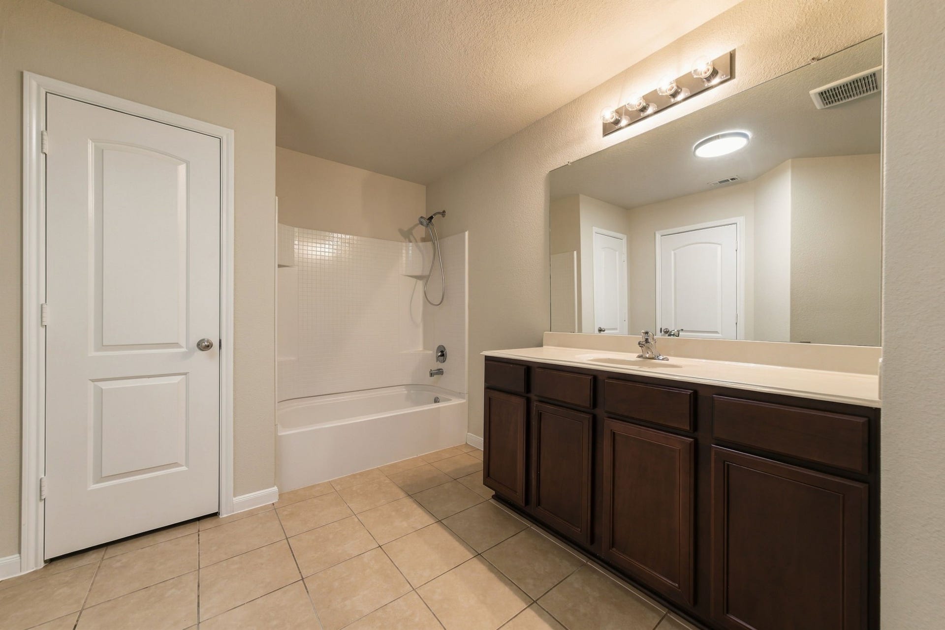 9723 Montana Sapphire Lane, Iowa Colony, TX 77583 9723 Montana Sapphire Lane, Iowa Colony, TX 77583