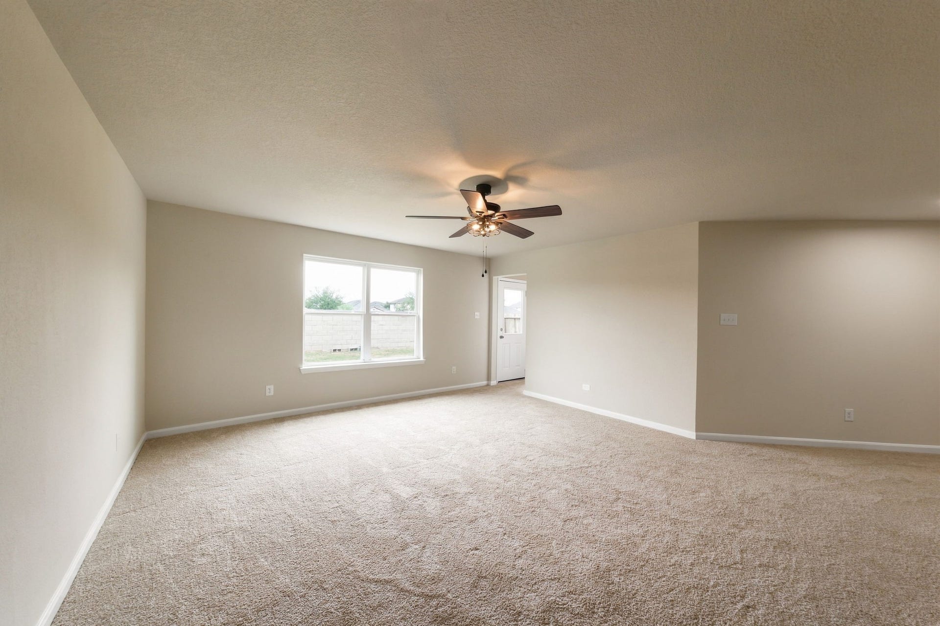 9723 Montana Sapphire Lane, Iowa Colony, TX 77583 9723 Montana Sapphire Lane, Iowa Colony, TX 77583
