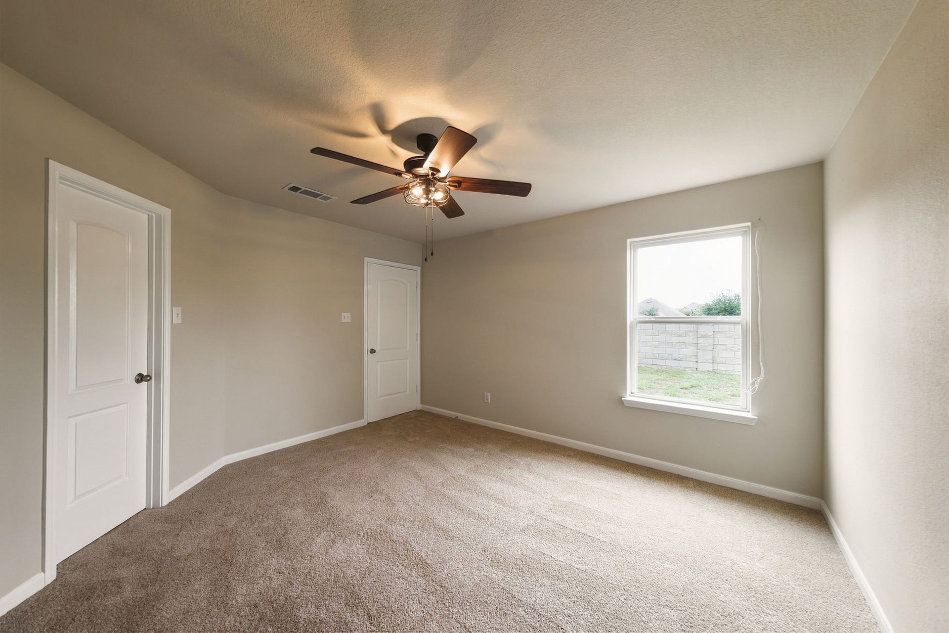 9723 Montana Sapphire Lane, Iowa Colony, TX 77583 9723 Montana Sapphire Lane, Iowa Colony, TX 77583