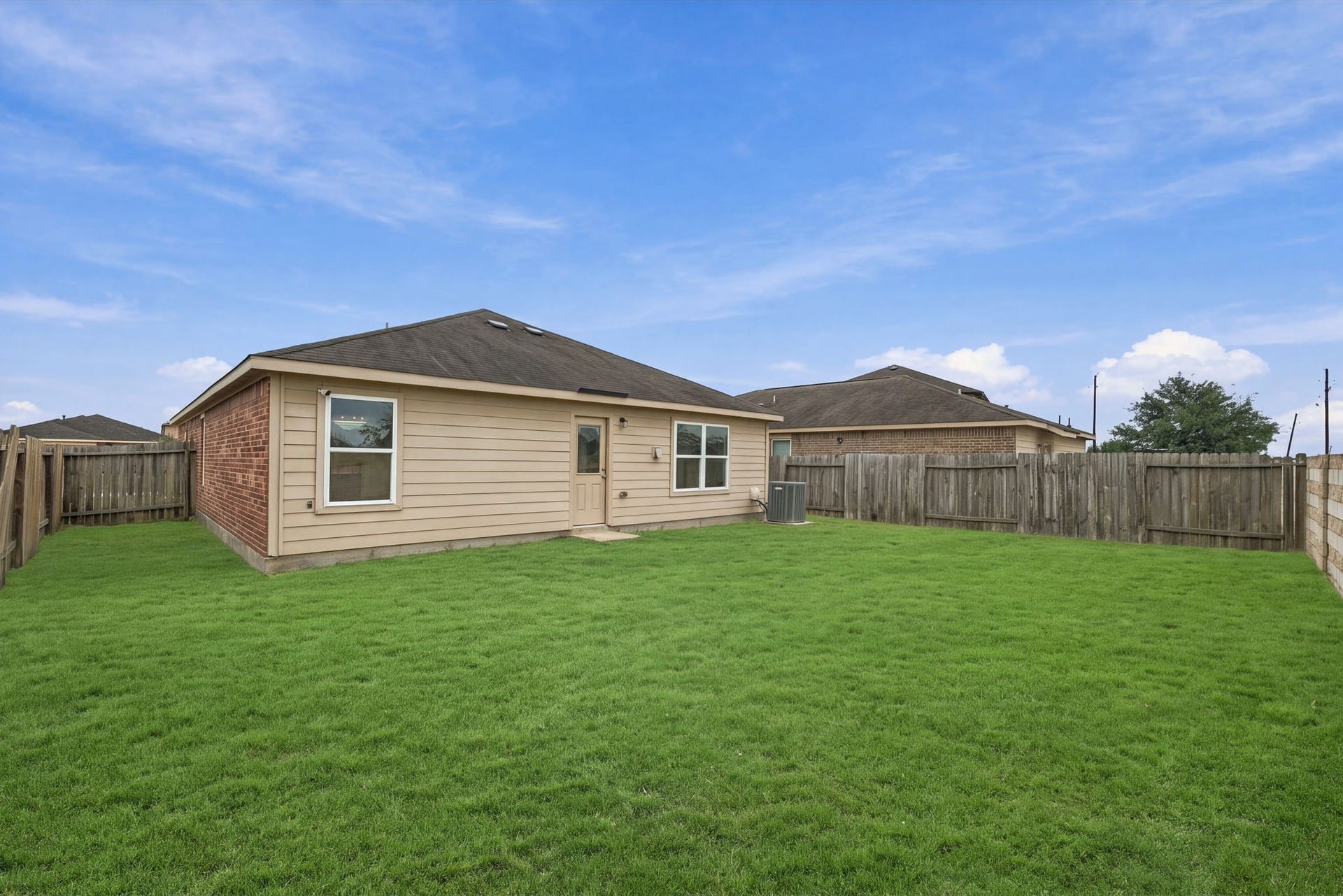 9723 Montana Sapphire Lane, Iowa Colony, TX 77583 9723 Montana Sapphire Lane, Iowa Colony, TX 77583