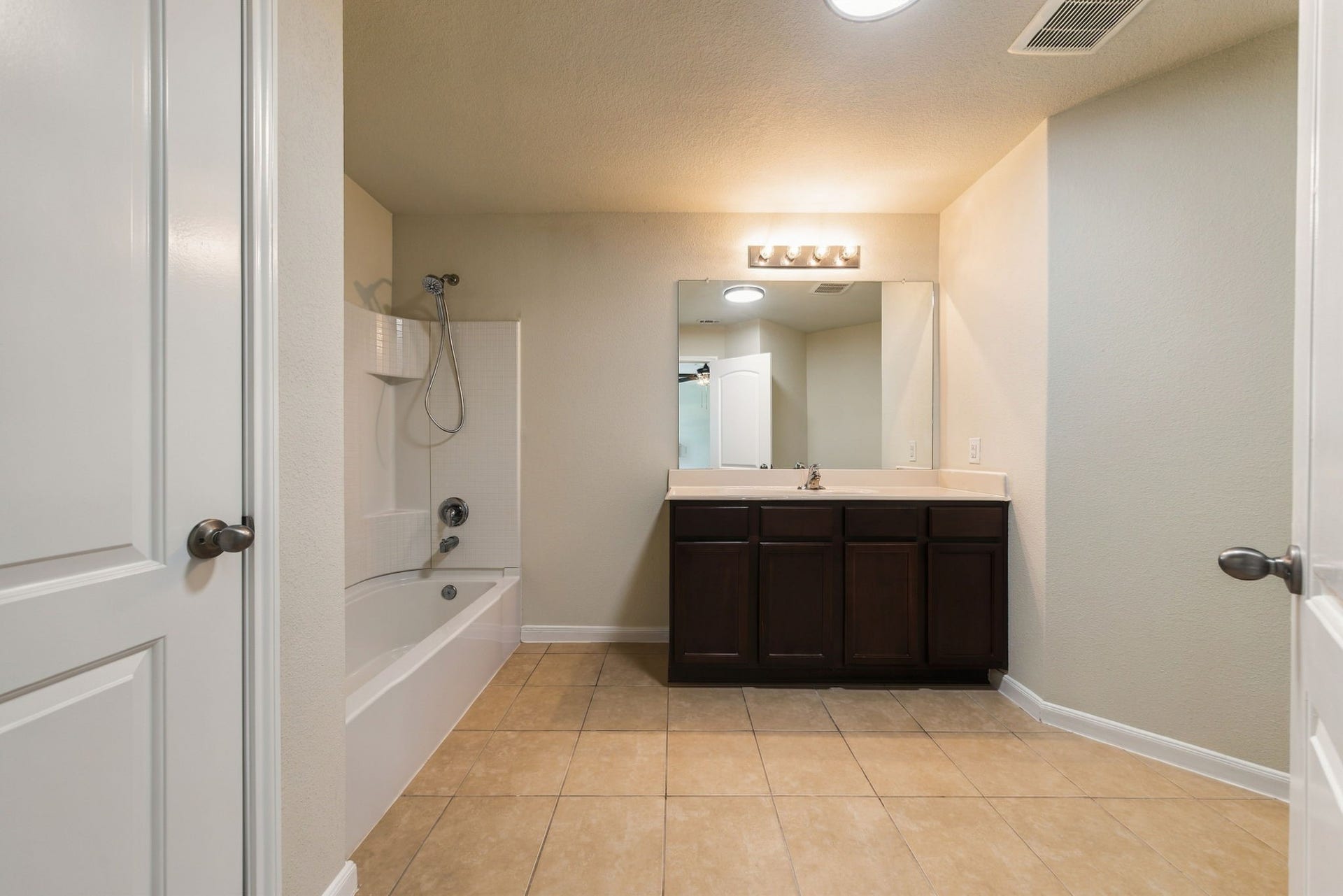 9723 Montana Sapphire Lane, Iowa Colony, TX 77583 9723 Montana Sapphire Lane, Iowa Colony, TX 77583