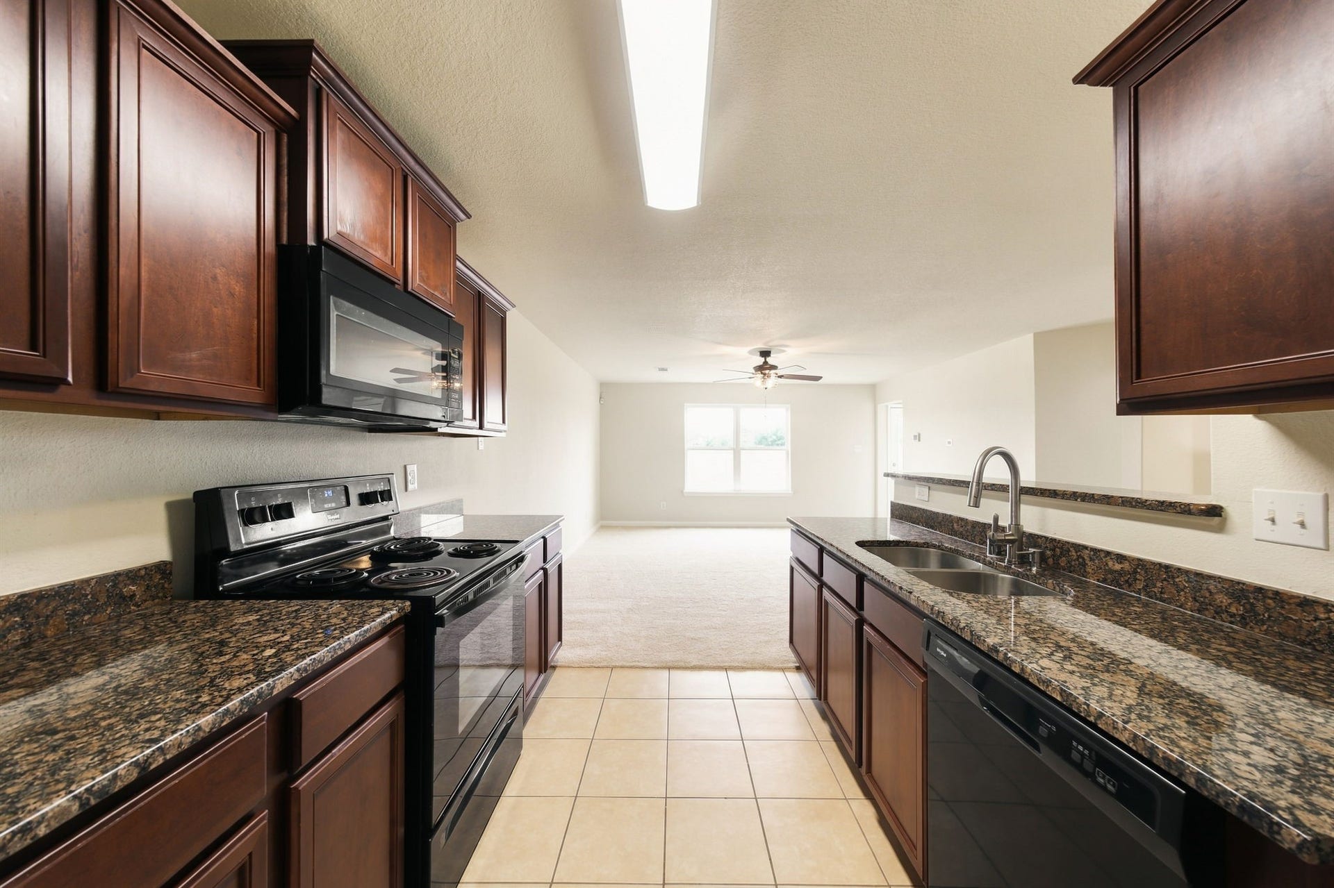 9723 Montana Sapphire Lane, Iowa Colony, TX 77583 9723 Montana Sapphire Lane, Iowa Colony, TX 77583
