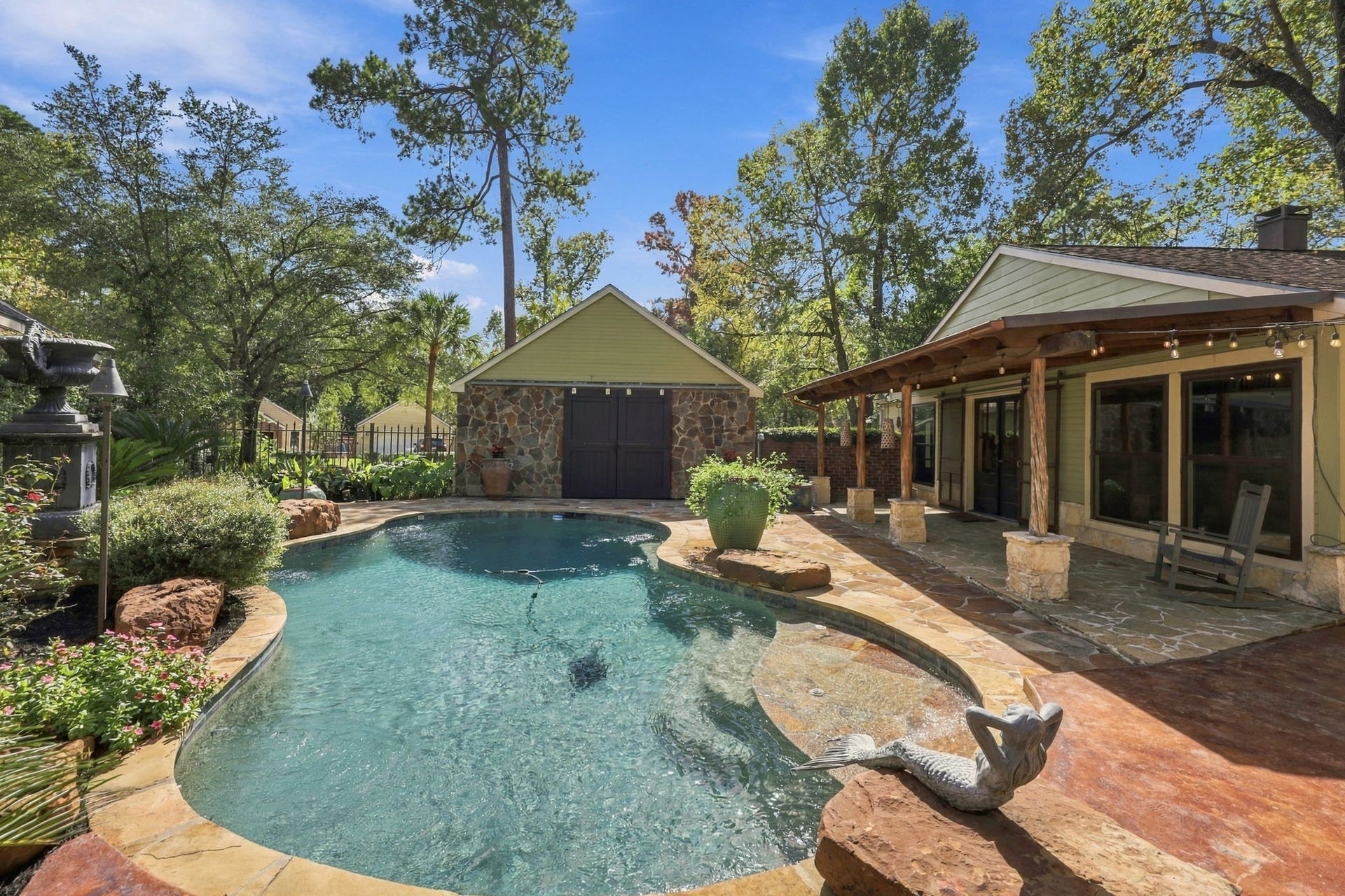 30 Bitterwood Circle, The Woodlands, TX 77381 30 Bitterwood Circle, The Woodlands, TX 77381