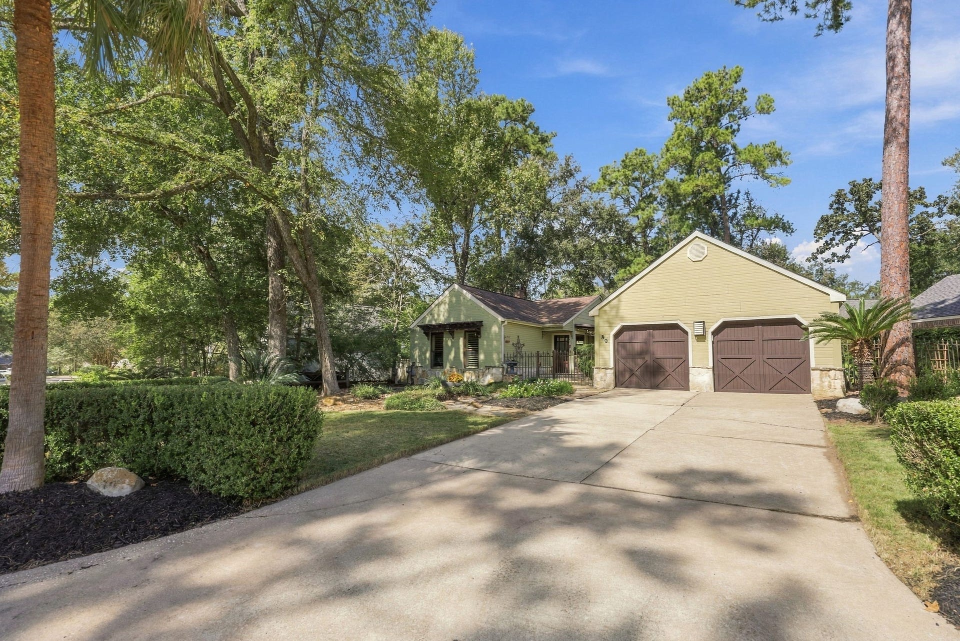 30 Bitterwood Circle, The Woodlands, TX 77381 30 Bitterwood Circle, The Woodlands, TX 77381