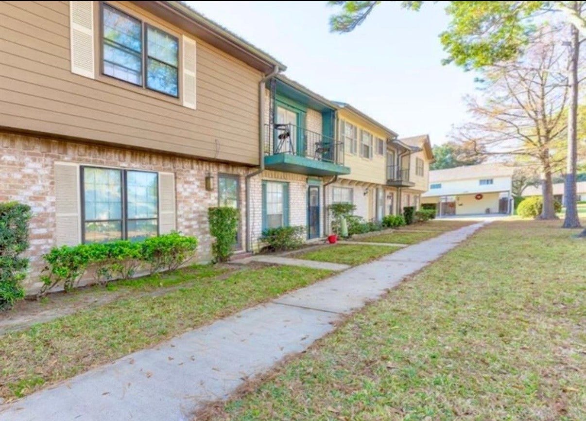 3860 Laura Leigh Drive, Friendswood, TX 77546 3860 Laura Leigh Drive, Friendswood, TX 77546