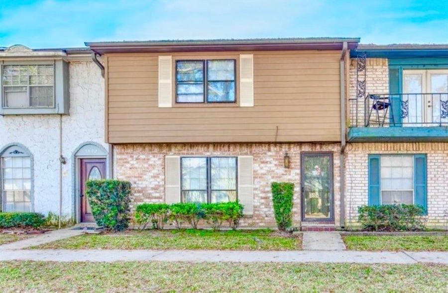 Property photo for 3860 Laura Leigh Drive, Friendswood, TX