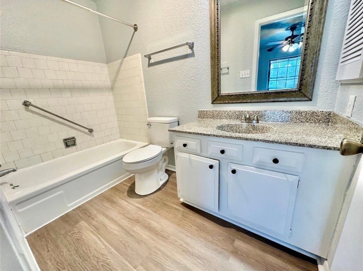 3860 Laura Leigh Drive, Friendswood, TX 77546 3860 Laura Leigh Drive, Friendswood, TX 77546