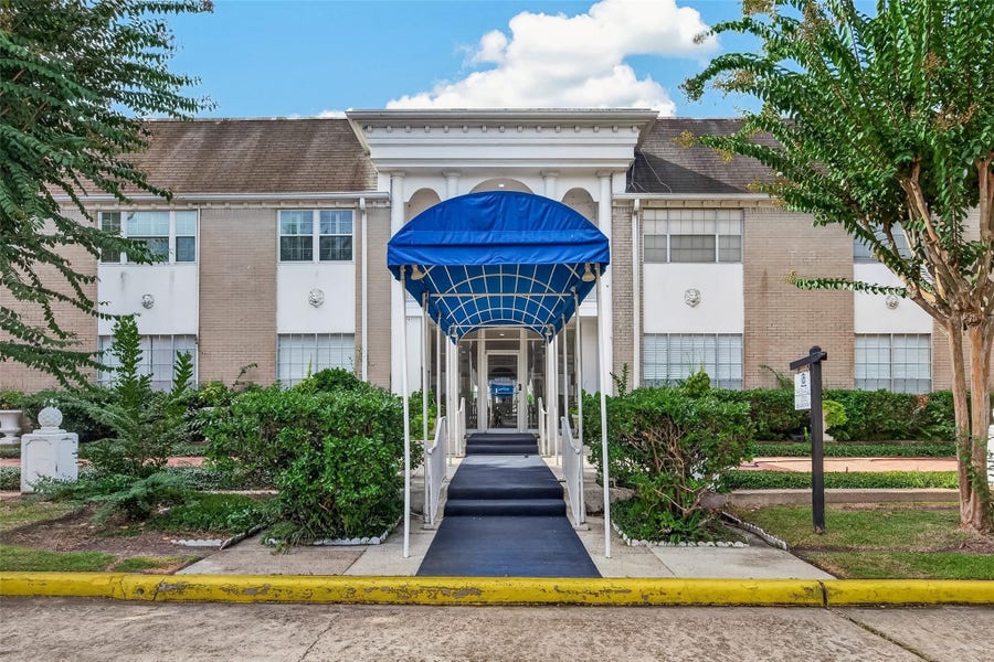 Property photo for 2701 Bellefontaine Street, #B4, Houston, TX