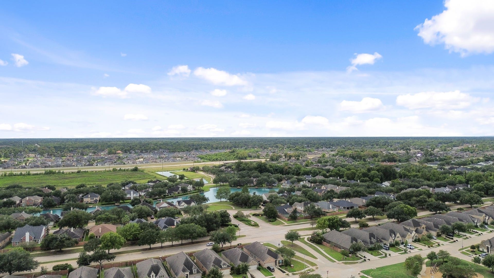 Enjoy living in one of the most sought after master planned communities - the beautiful Sienna!