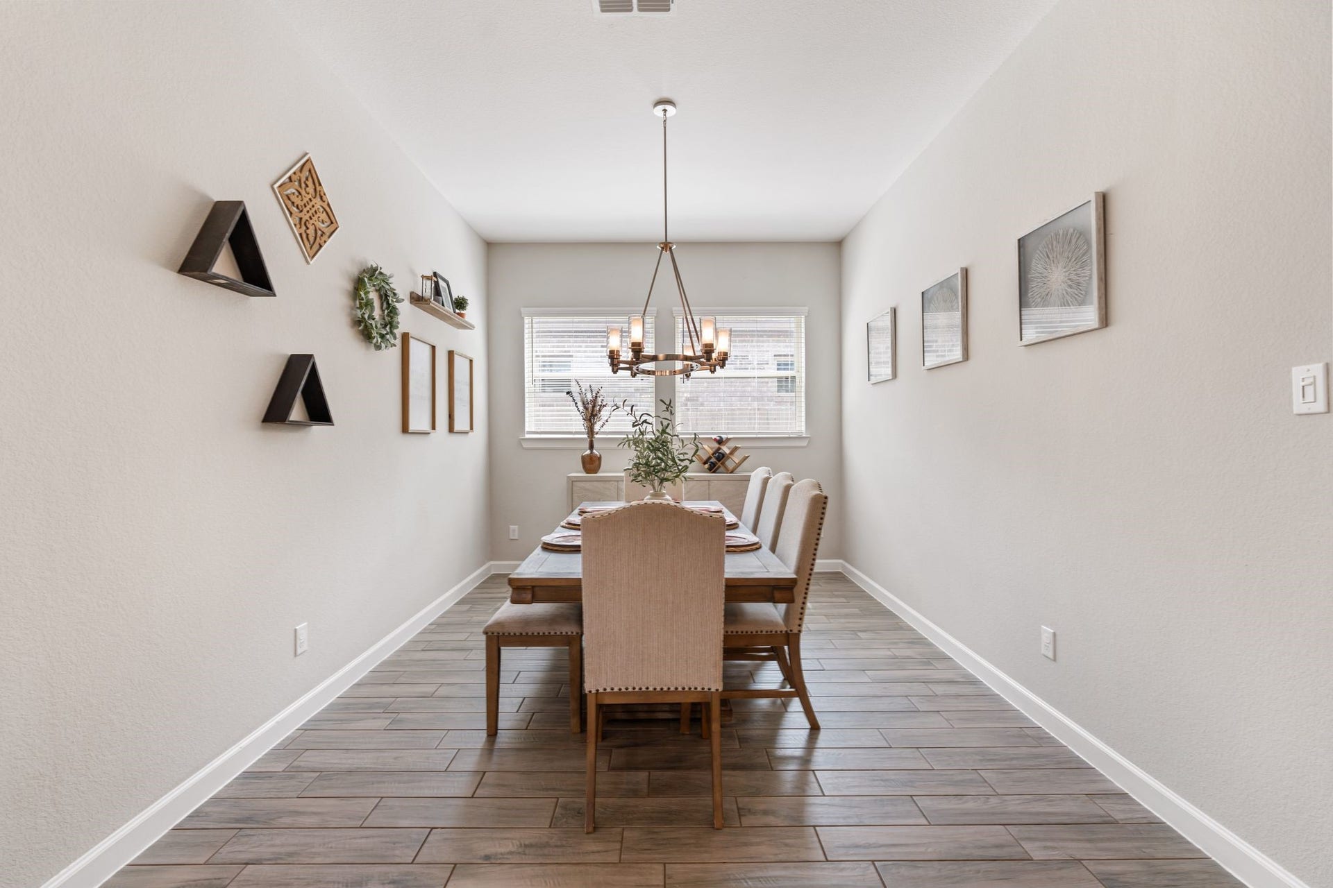 The most beautiful dedicated space for dining, living and crafting moments together with loved ones.