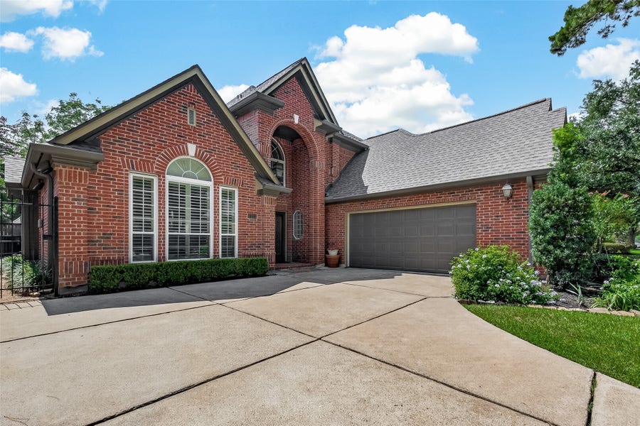 Property photo for 1311 Wickshire Lane, Houston, TX