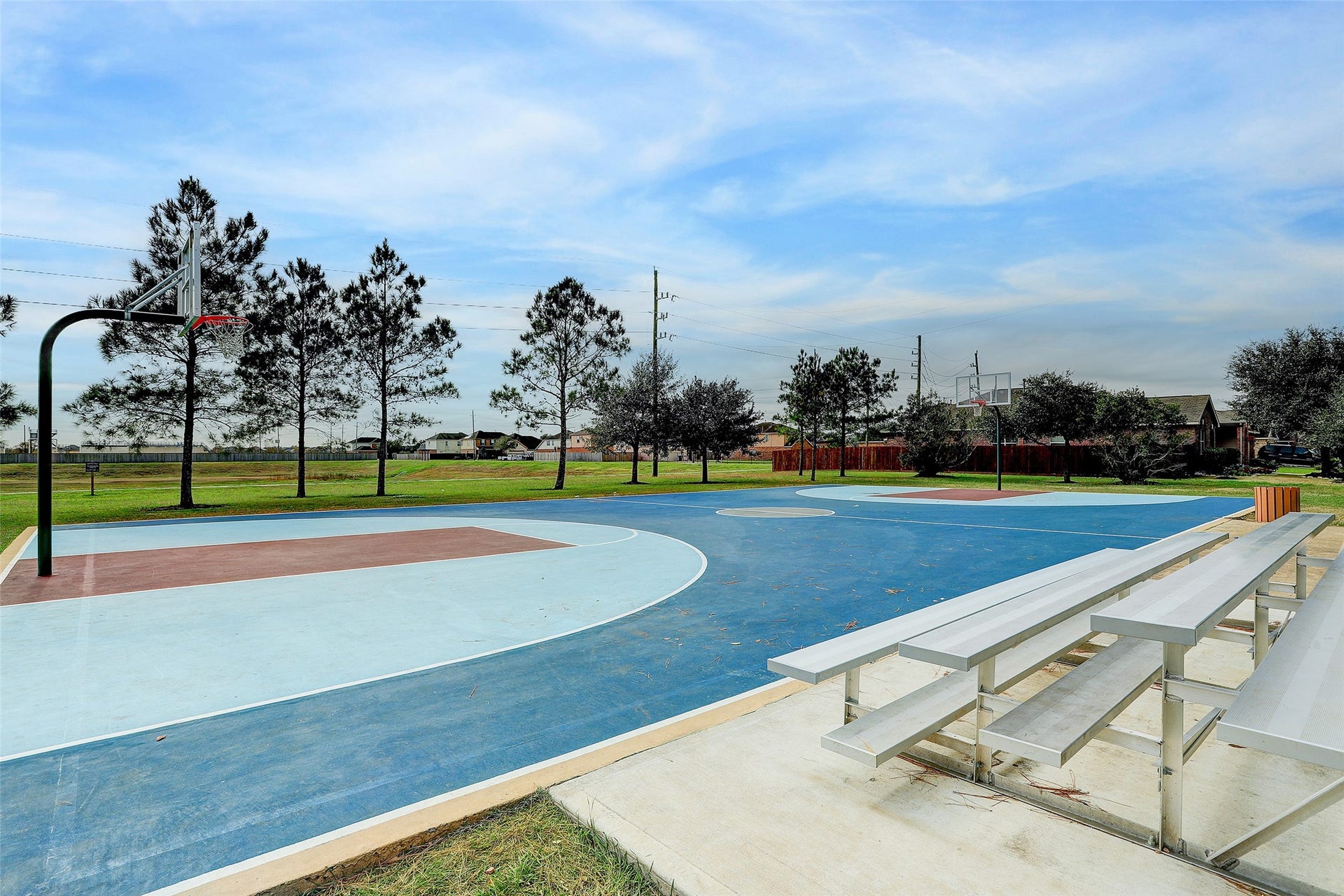 223 Sunset Colony Drive, Rosharon, TX 77583 Shoot a few hoops, meet up for a pickup game or cheer from the sidelines at the neighborhood basketball court.
