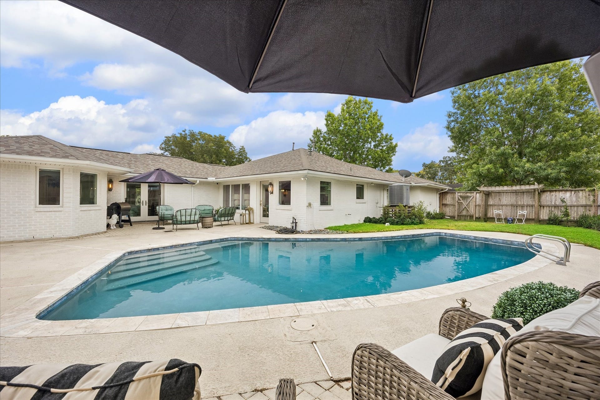 3702 Linkwood Drive, Houston, TX 77025 3702 Linkwood Drive, Houston, TX 77025