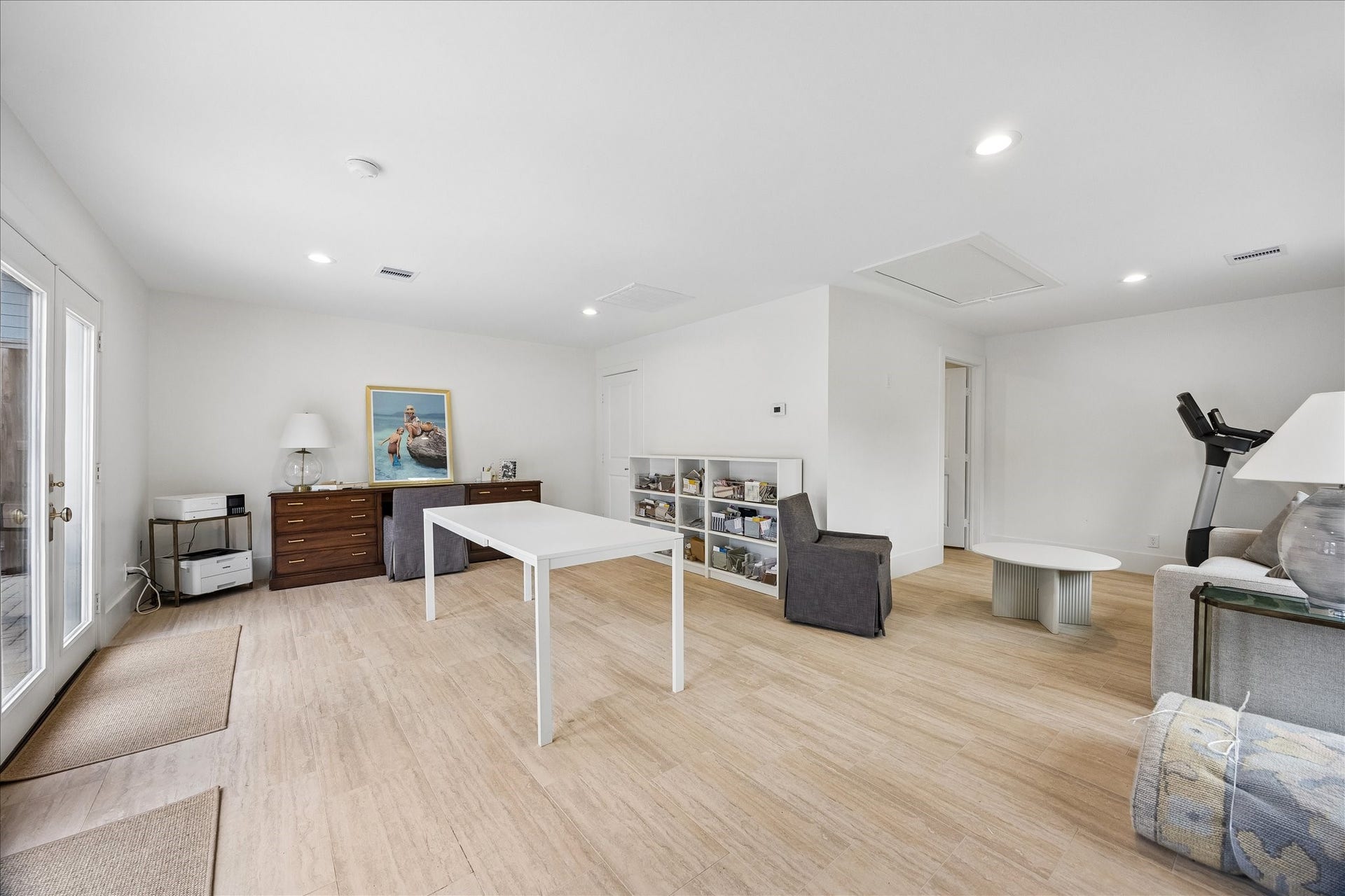 3702 Linkwood Drive, Houston, TX 77025 Inside the 496 sf pool house currently used as a design studio.