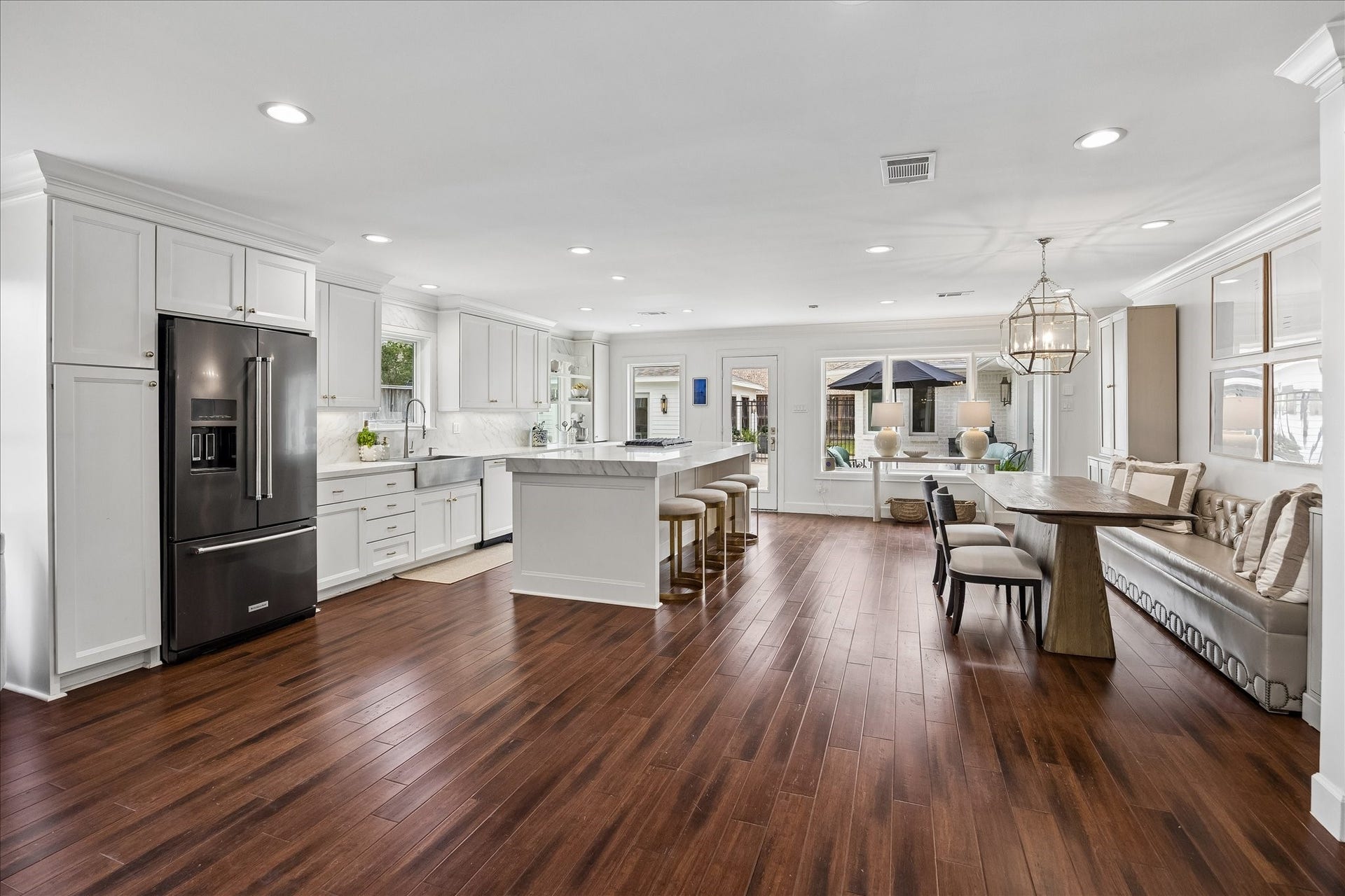 3702 Linkwood Drive, Houston, TX 77025 Beautiful and thoughtfully designed kitchen and breakfast nook with designer lighting.