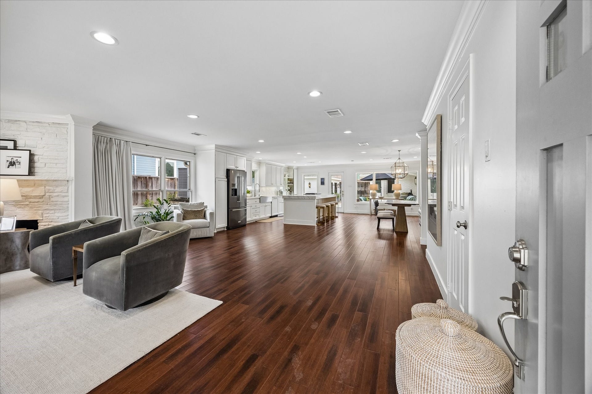 3702 Linkwood Drive, Houston, TX 77025 Entryway showcasing the open concept and large spaces that can serve as a play space for kiddos or dining space.