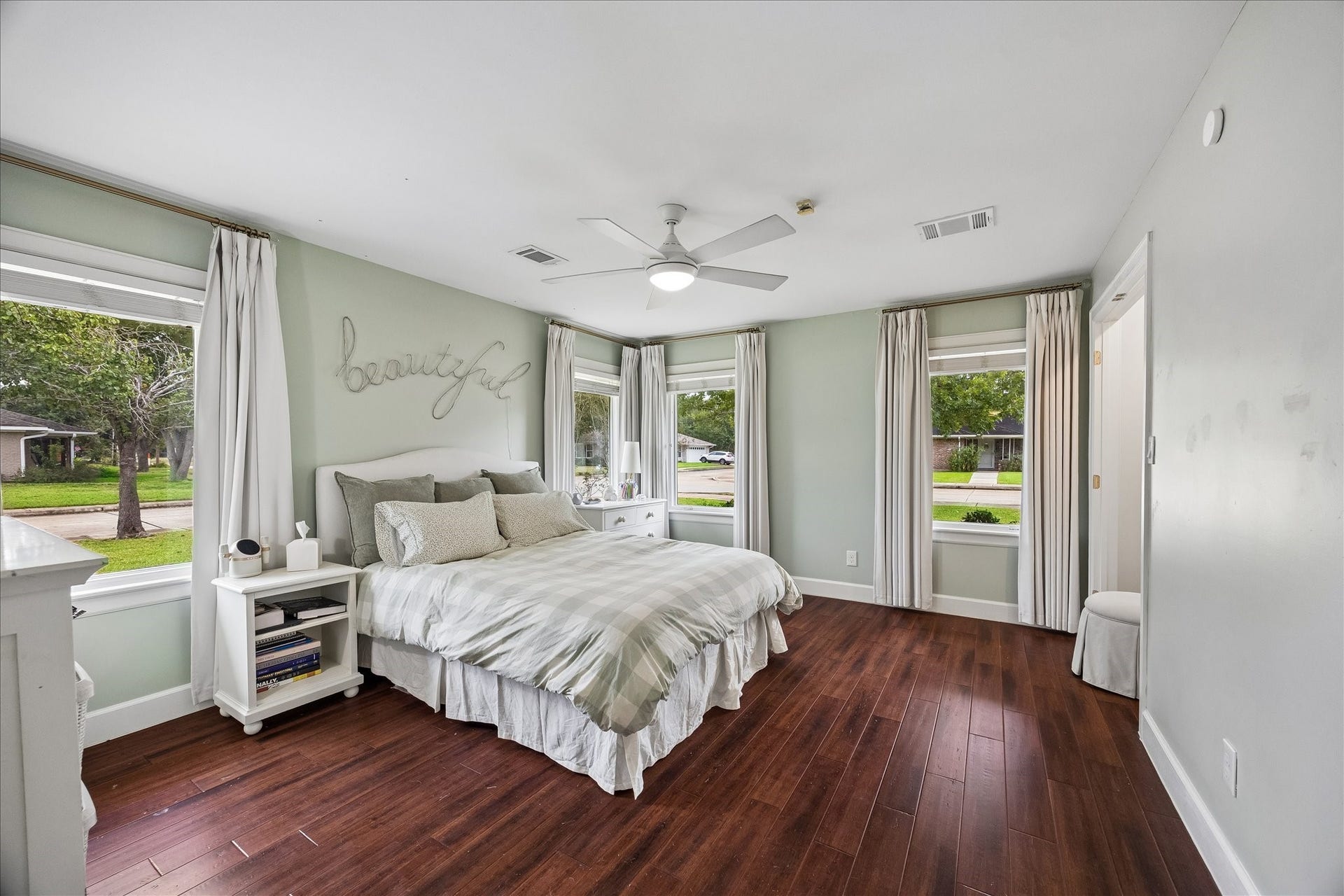 3702 Linkwood Drive, Houston, TX 77025 Secondary bedroom with two closets.